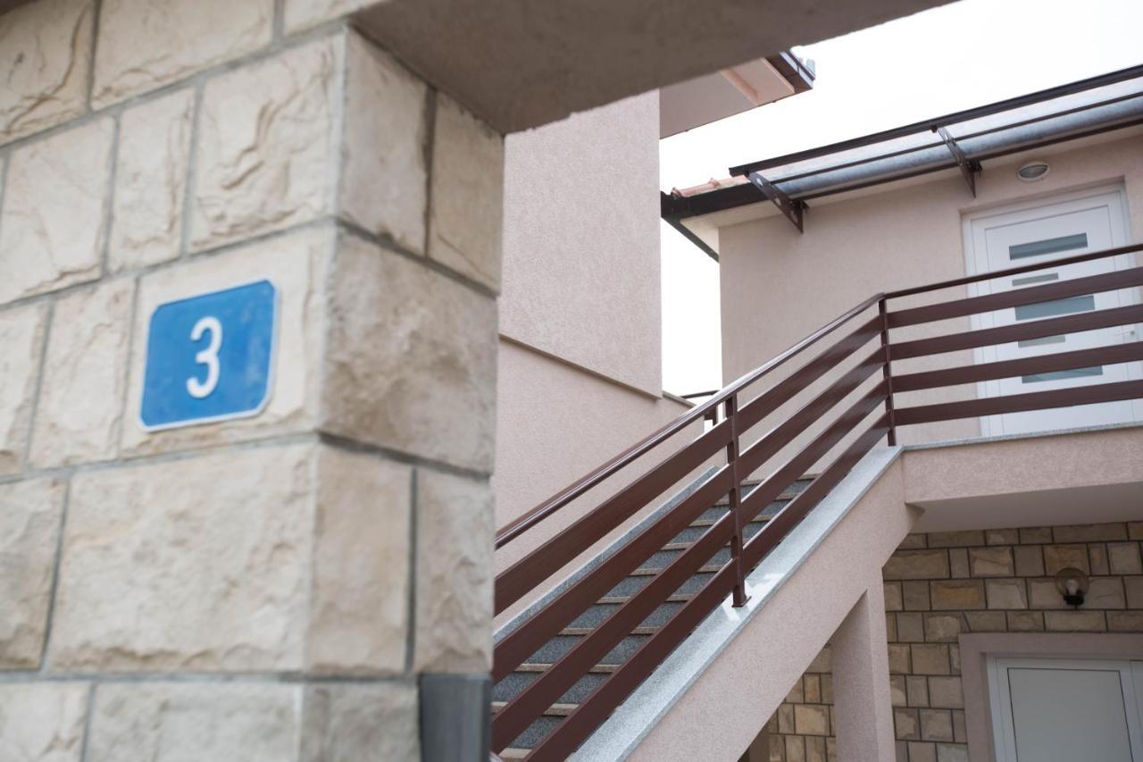Apartman Sirena トレビニエ エクステリア 写真