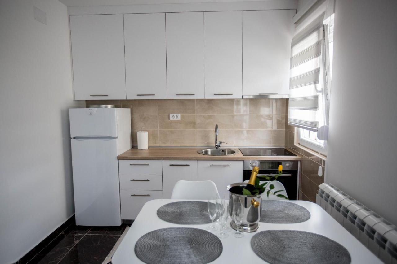 Apartman Sirena トレビニエ エクステリア 写真